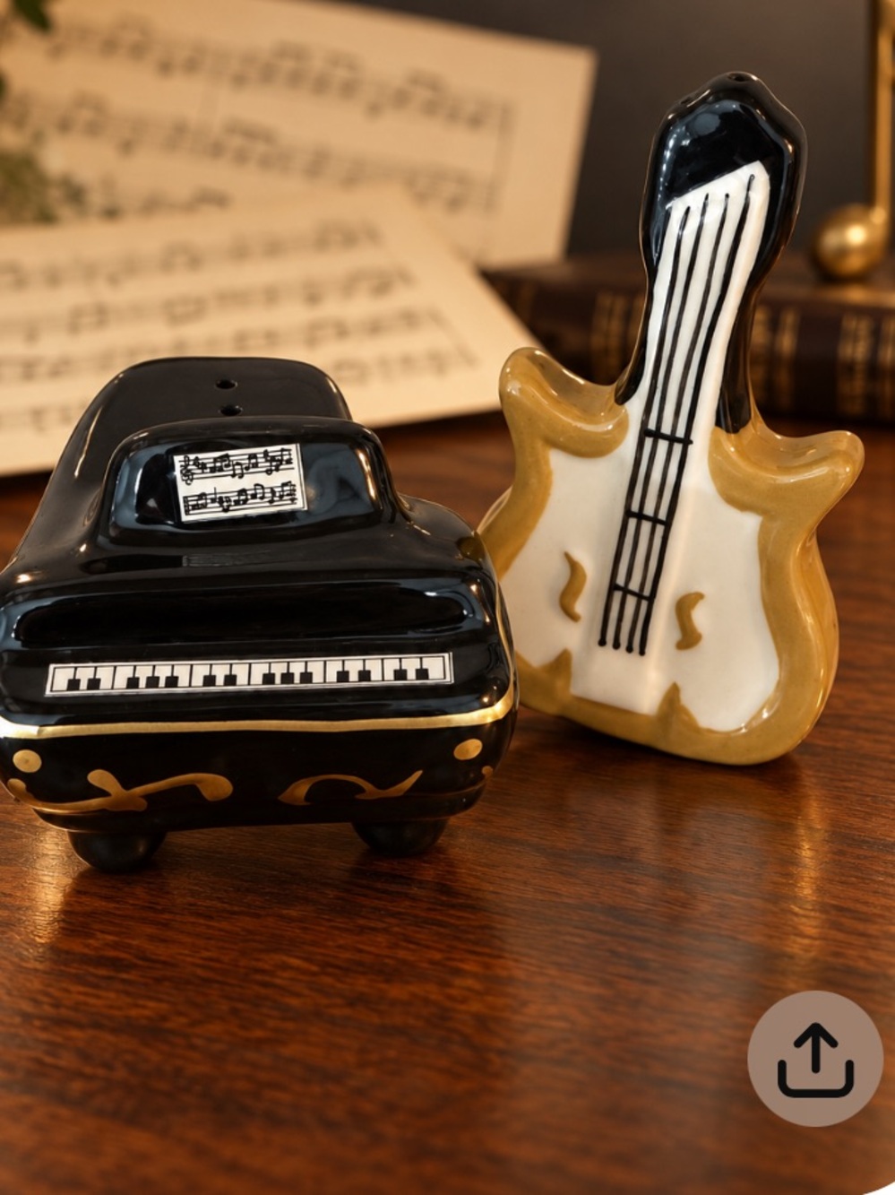 Cracker Barrel Mini Black and Gold Piano & Guitar Salt and Pepper Shakers